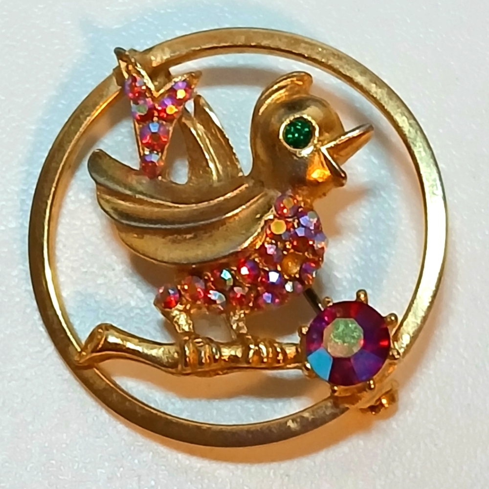 Vintage 1960s Gold Tone Cute Bird w Rhinestones Brooch Scatter Pin